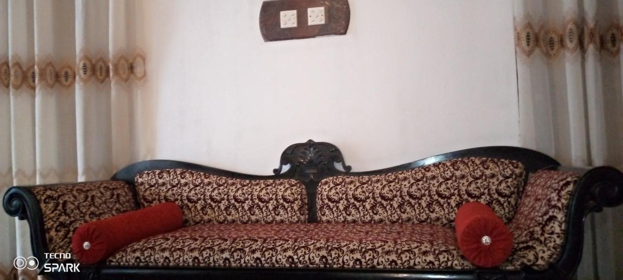 ホテル Desitha Family House ミリッサ エクステリア 写真