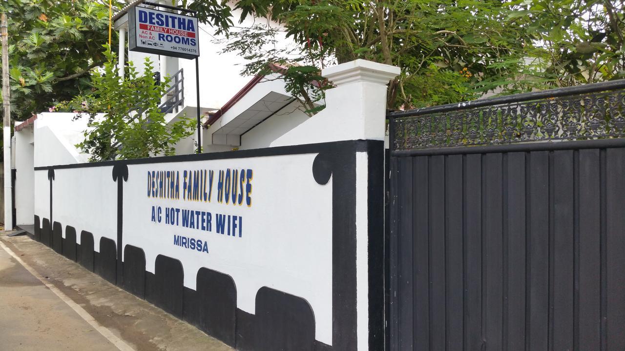 ホテル Desitha Family House ミリッサ エクステリア 写真